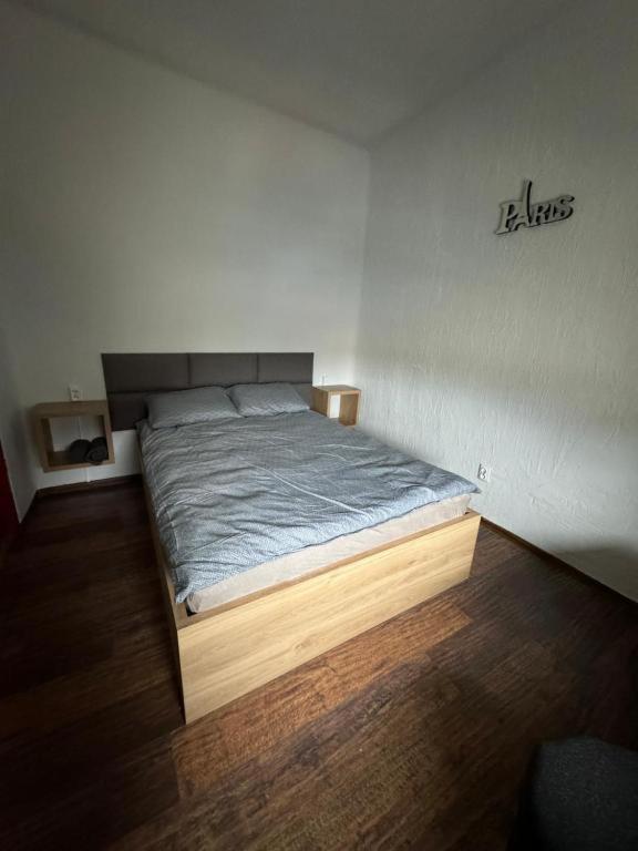 Hotelowe Pokoje Paris -Rynek Centrum- City One Kielce Esterno foto
